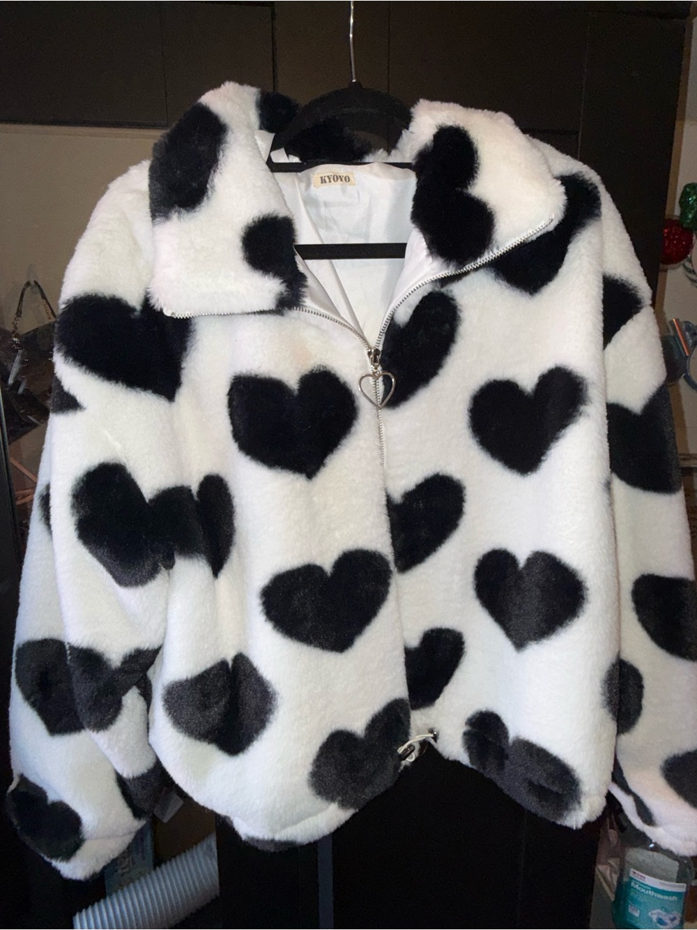 Kyoyo Black & White Heart Faux-Fur Zip Jacket